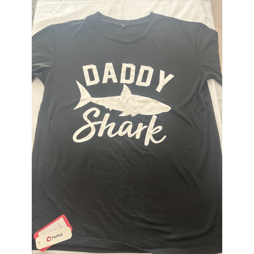 Pat Pat Daddy Shark Men’s Shirt Size Large New With Tags Black Graphic